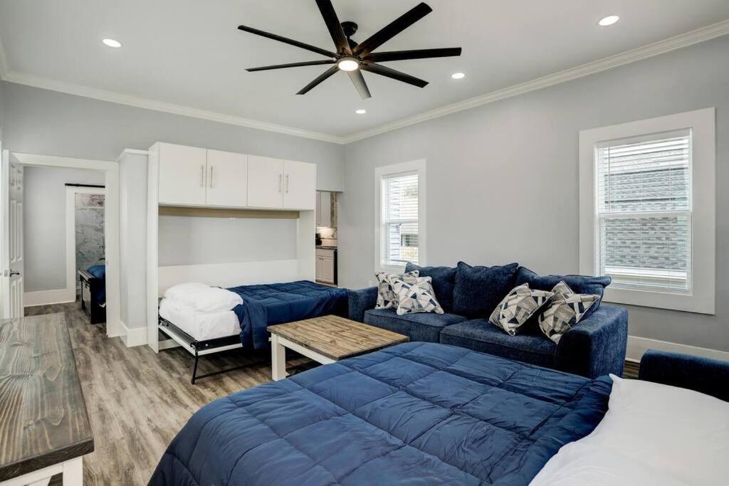 Renovated Beach Bungalow! غالفيستون، تكساس المظهر الخارجي الصورة