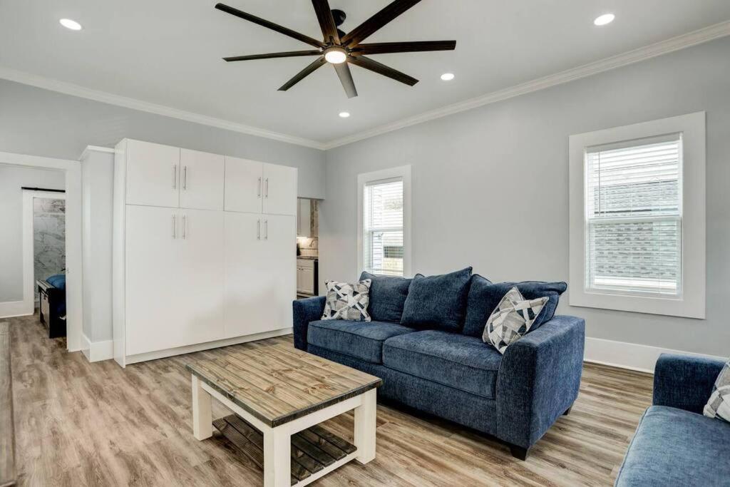 Renovated Beach Bungalow! غالفيستون، تكساس المظهر الخارجي الصورة