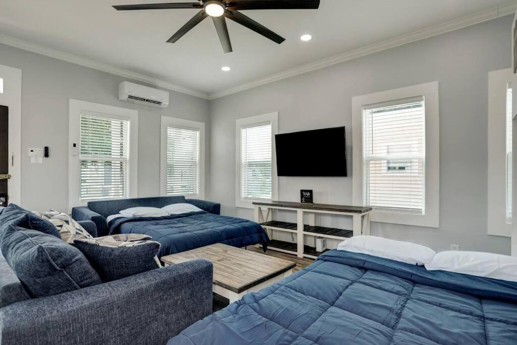 Renovated Beach Bungalow! غالفيستون، تكساس المظهر الخارجي الصورة