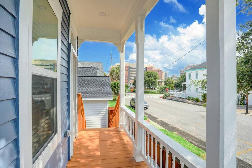 Renovated Beach Bungalow! غالفيستون، تكساس المظهر الخارجي الصورة